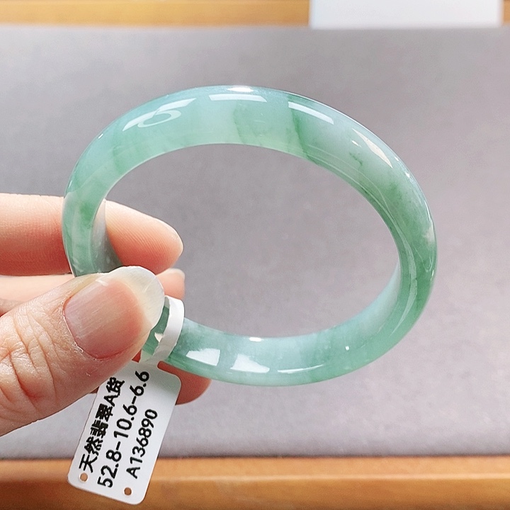 【闪购商品】翡翠手镯（圆镯）未镶嵌