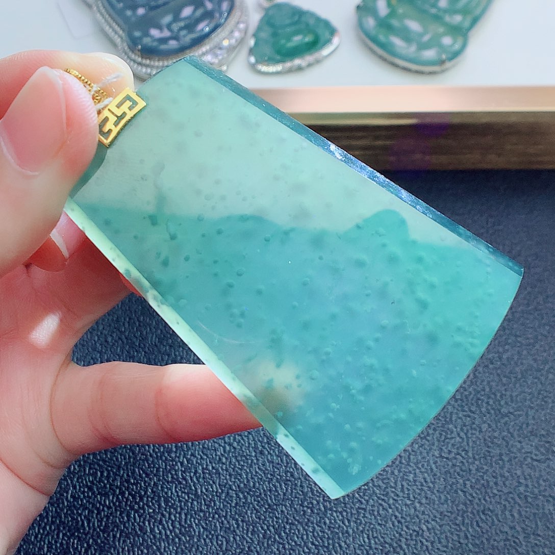 翡翠颈饰18K金镶嵌翡翠