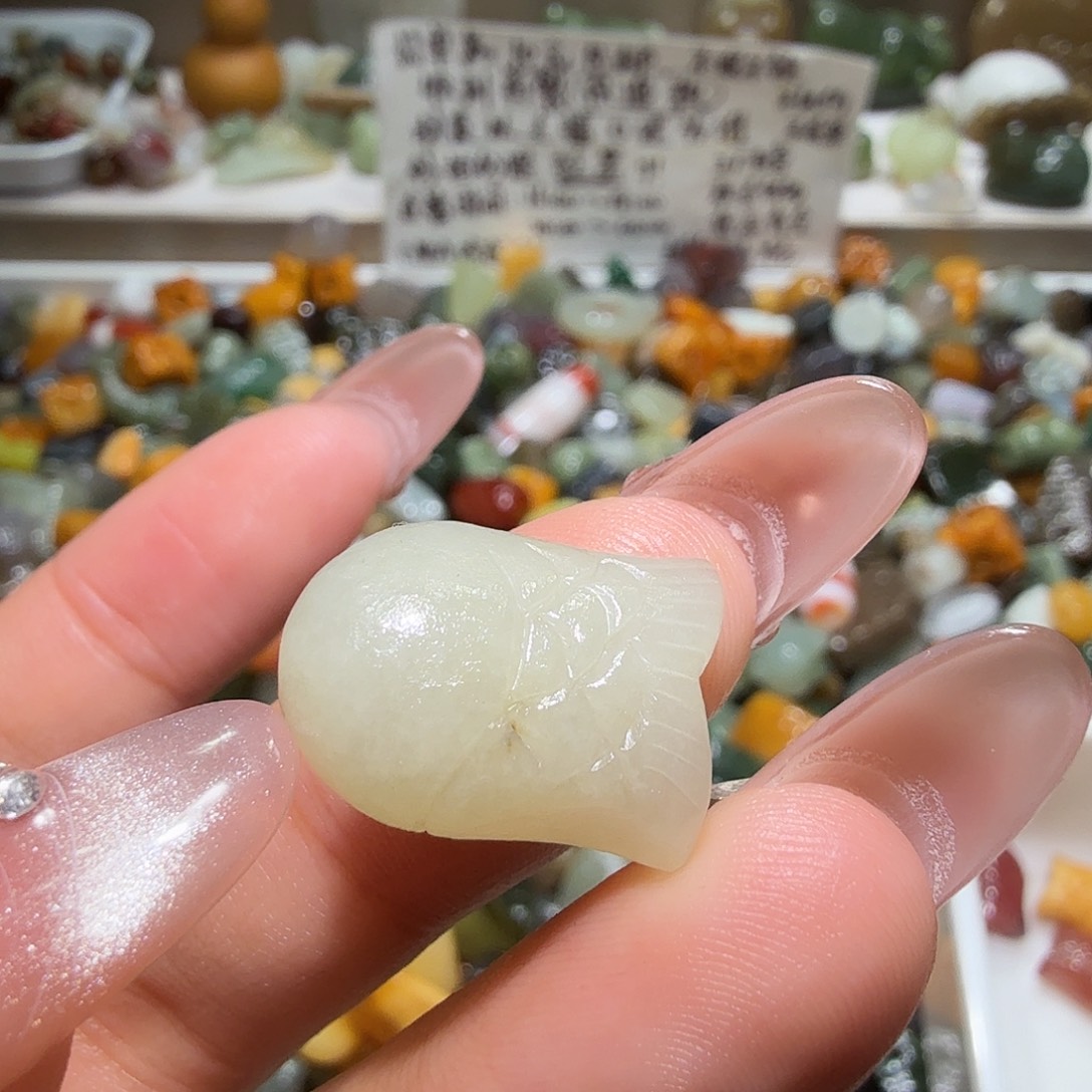 和田玉未镶嵌珠宝奇石
