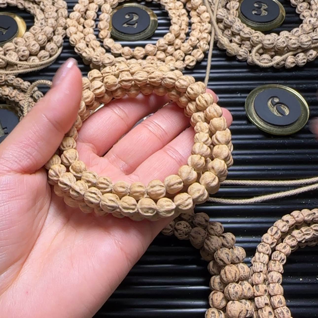 【闪购商品】柏香籽/百香籽吊坠～