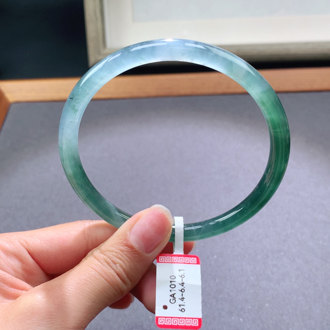 翡翠手镯未镶嵌天然翡翠手镯叮当镯