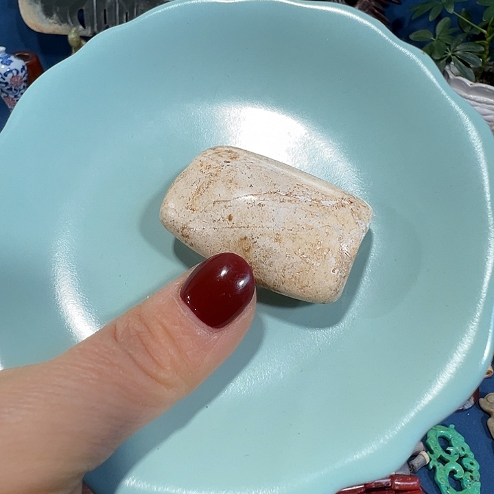 透闪石质玉未镶嵌挂件