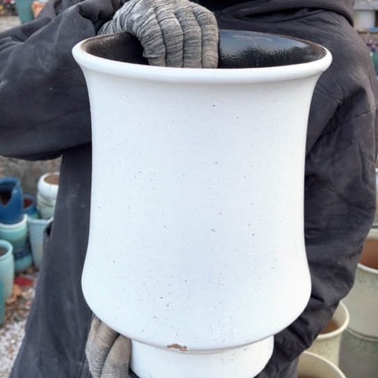 红陶口20高31瑕疵