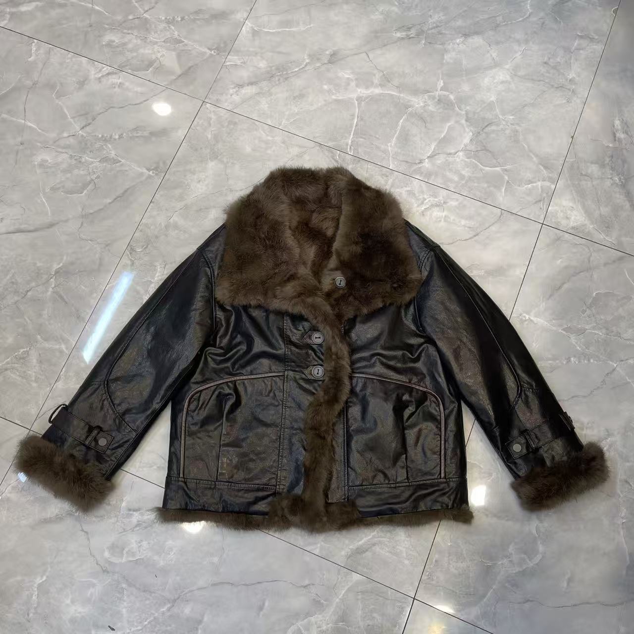 由米-2025冬季新款女款皮衣洋气时尚休闲黑色冬款9801