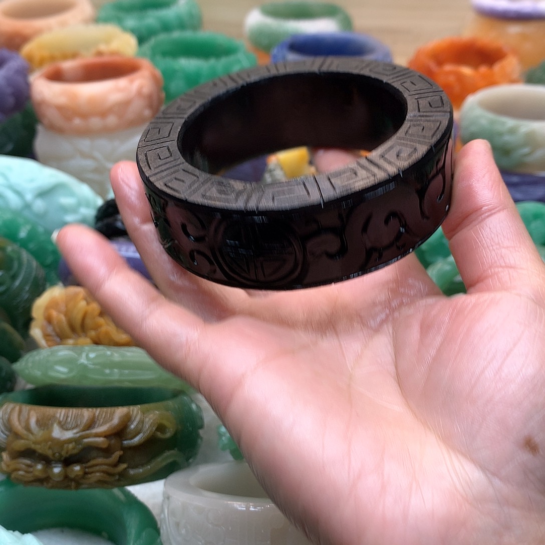 未镶嵌手镯石英质玉花*