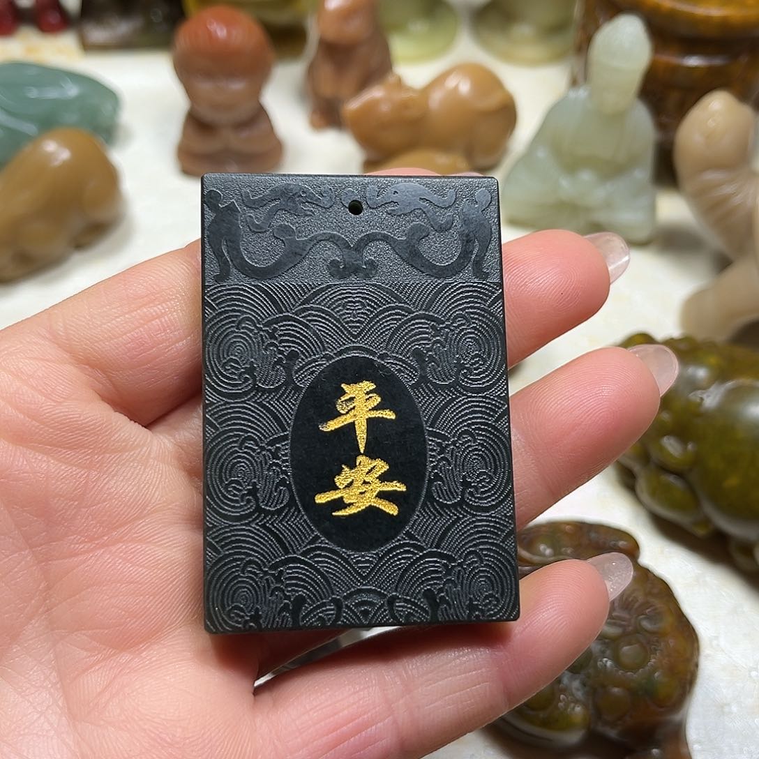 白玉菩提吊坠白玉菩提吊坠