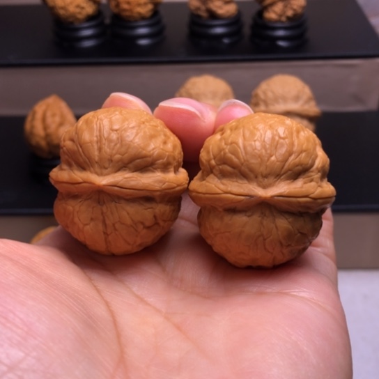 文玩核桃把件瓷娃娃20