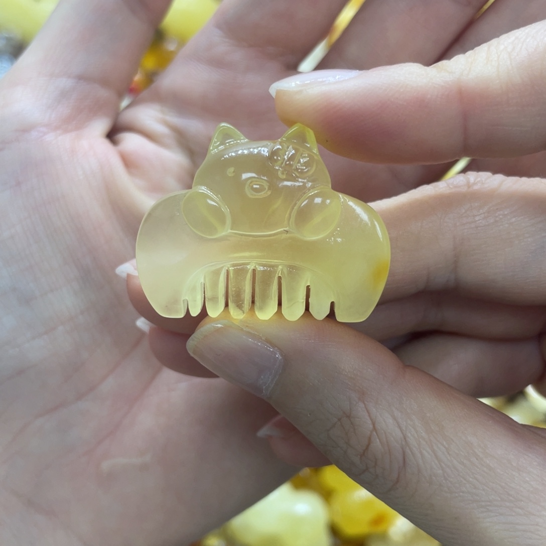 琥珀未镶嵌裸石天然琥珀