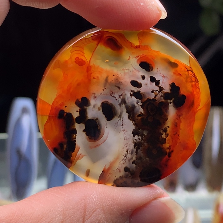 玛瑙/玉髓颈饰未镶嵌135有瑕