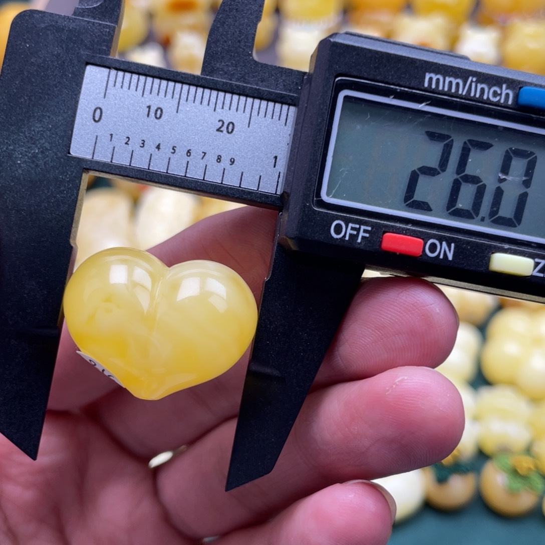 琥珀未镶嵌裸石蜜蜡