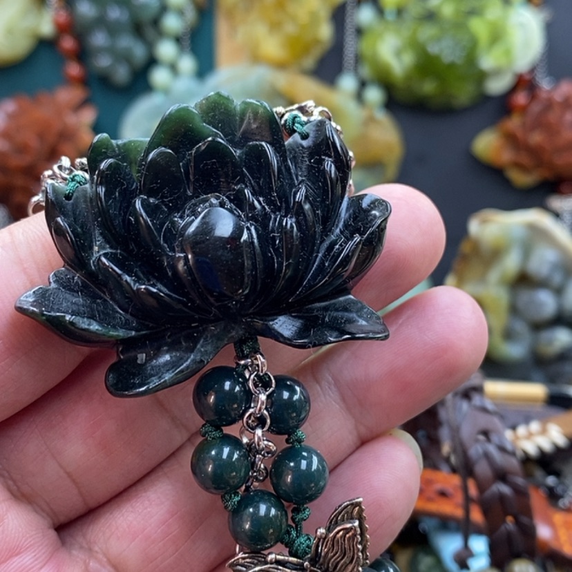 【闪购商品】未镶嵌蛇纹石玉手牌