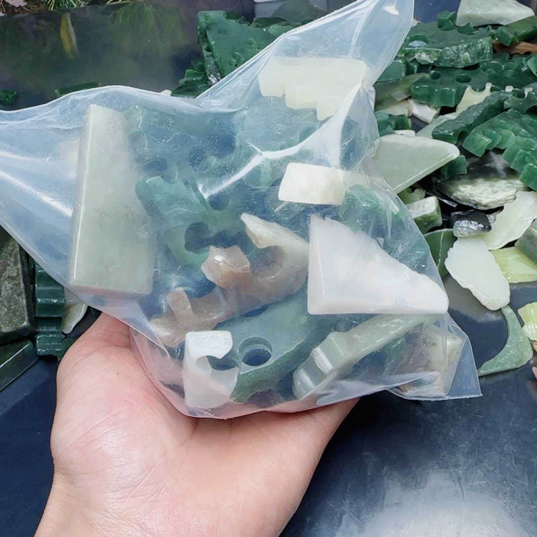 和田玉珠宝半成品未镶嵌玲*