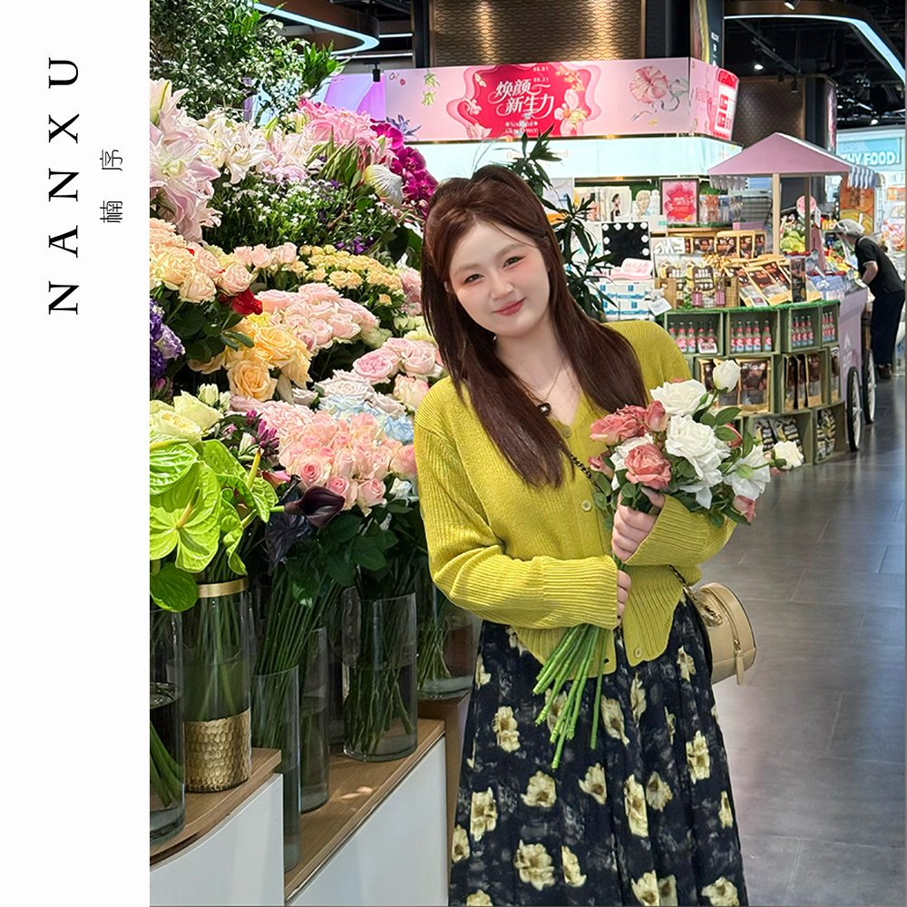 楠序源子微胖女装 2025年秋装新气质减龄复古黄色毛针织衫YZ37132