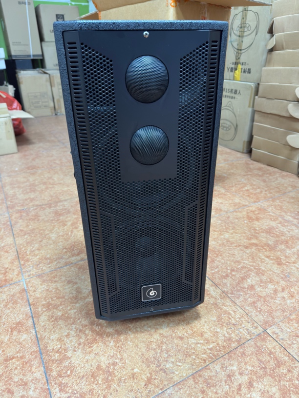 准新品  不包邮，大功率户外音响双8寸，物流运费50左右
