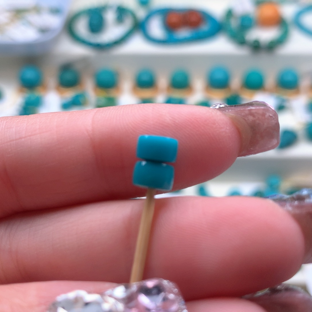 绿松石配饰未镶嵌