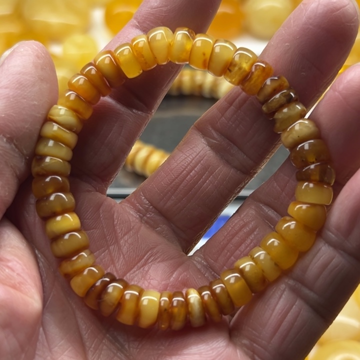 琥珀（矿物珀）未镶嵌裸石