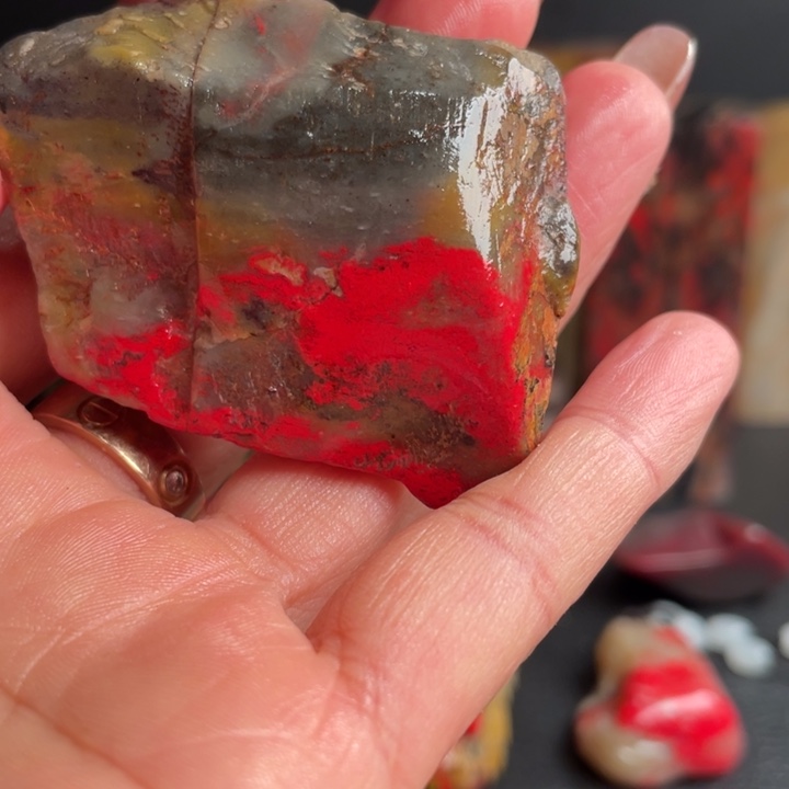 昌化鸡血石昌化鸡血石原石