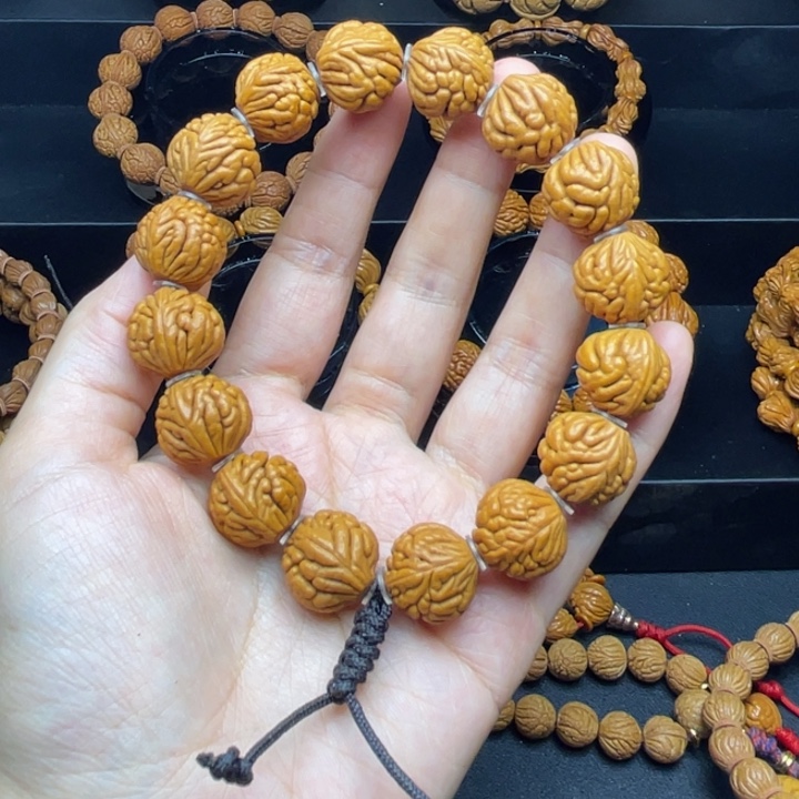 大****吊坠桃核豹子头^_^