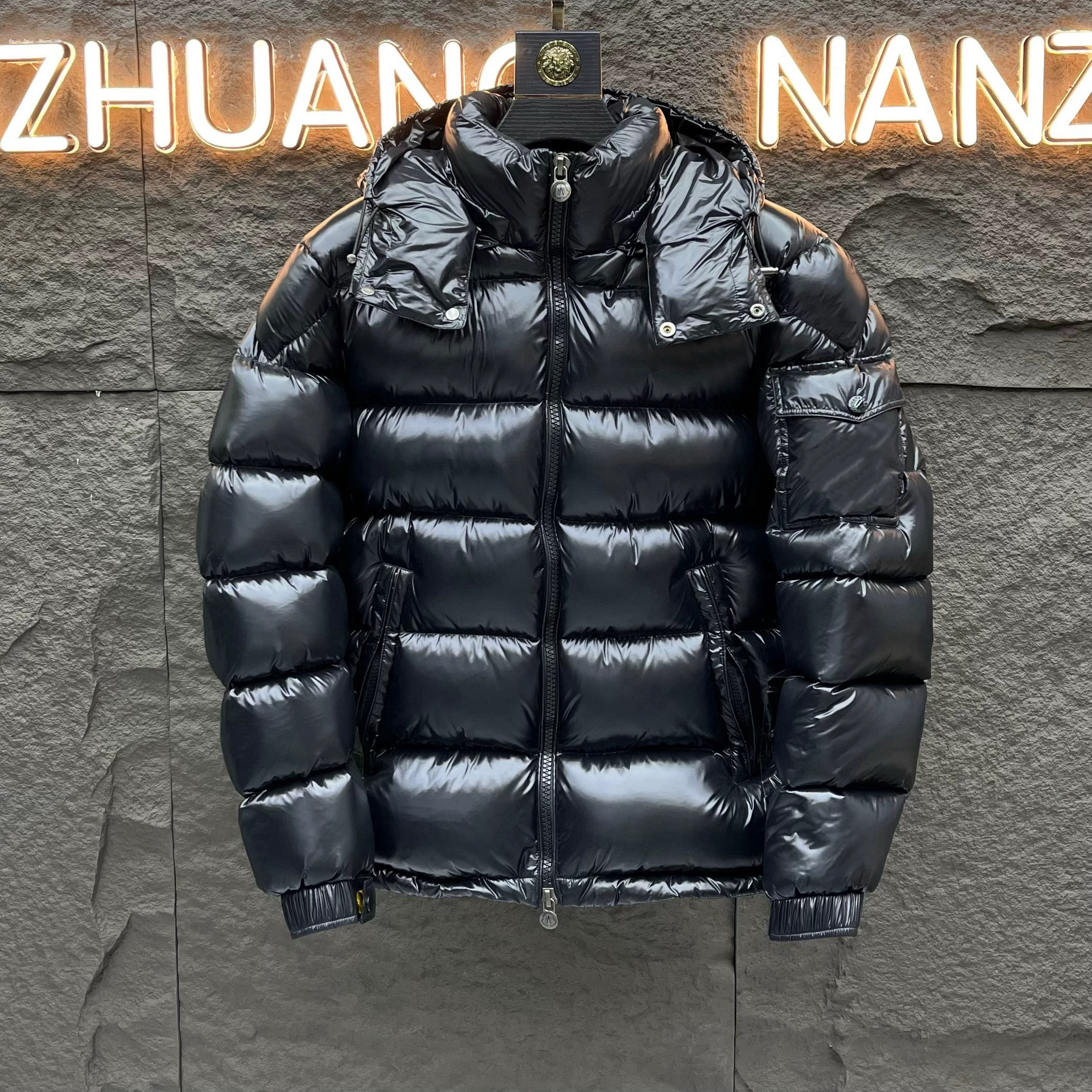 [现货] YU轻奢限定欧货潮牌冬季鸭绒羽绒服情侣款亮面加厚款7777