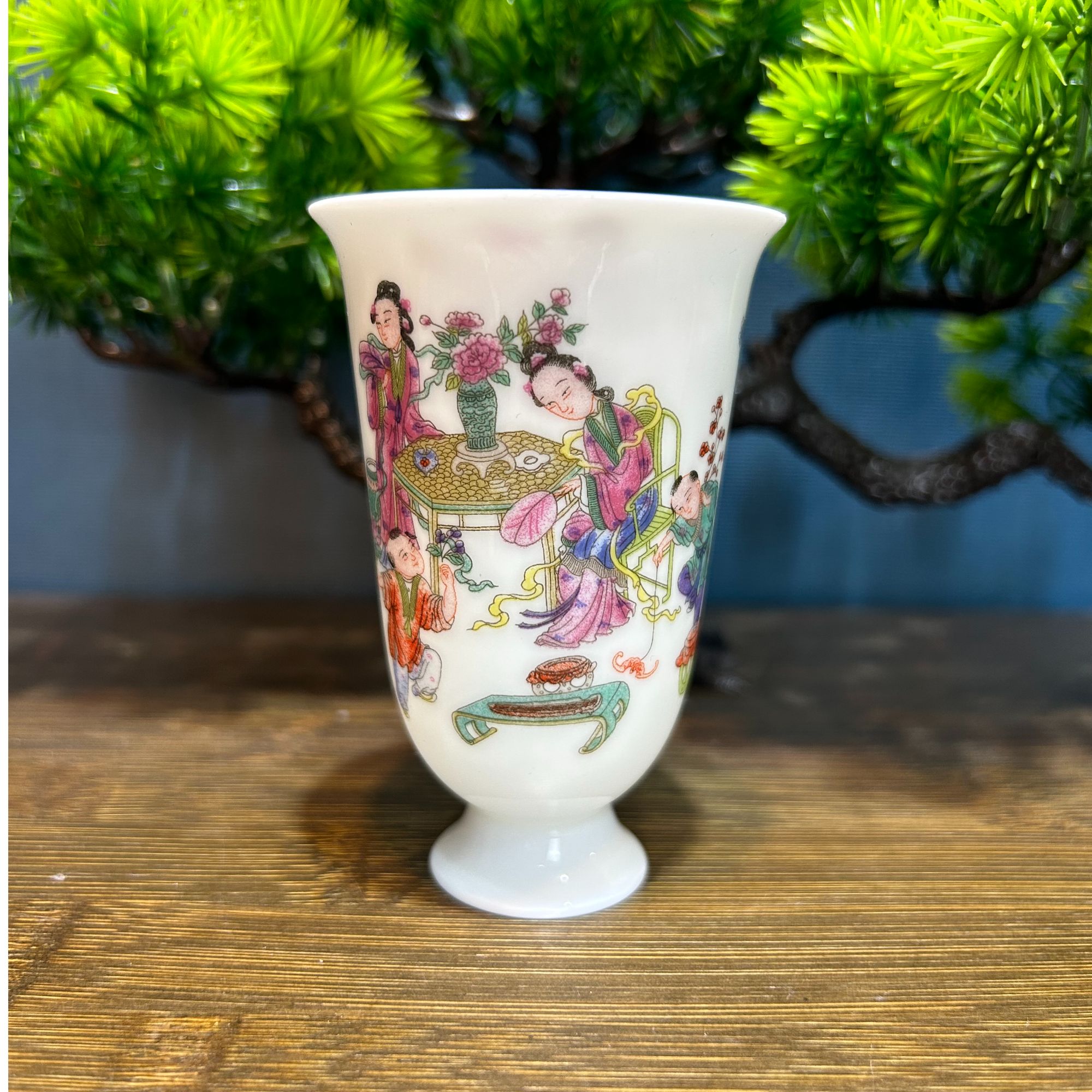 景德镇陶瓷粉彩人物闻香杯