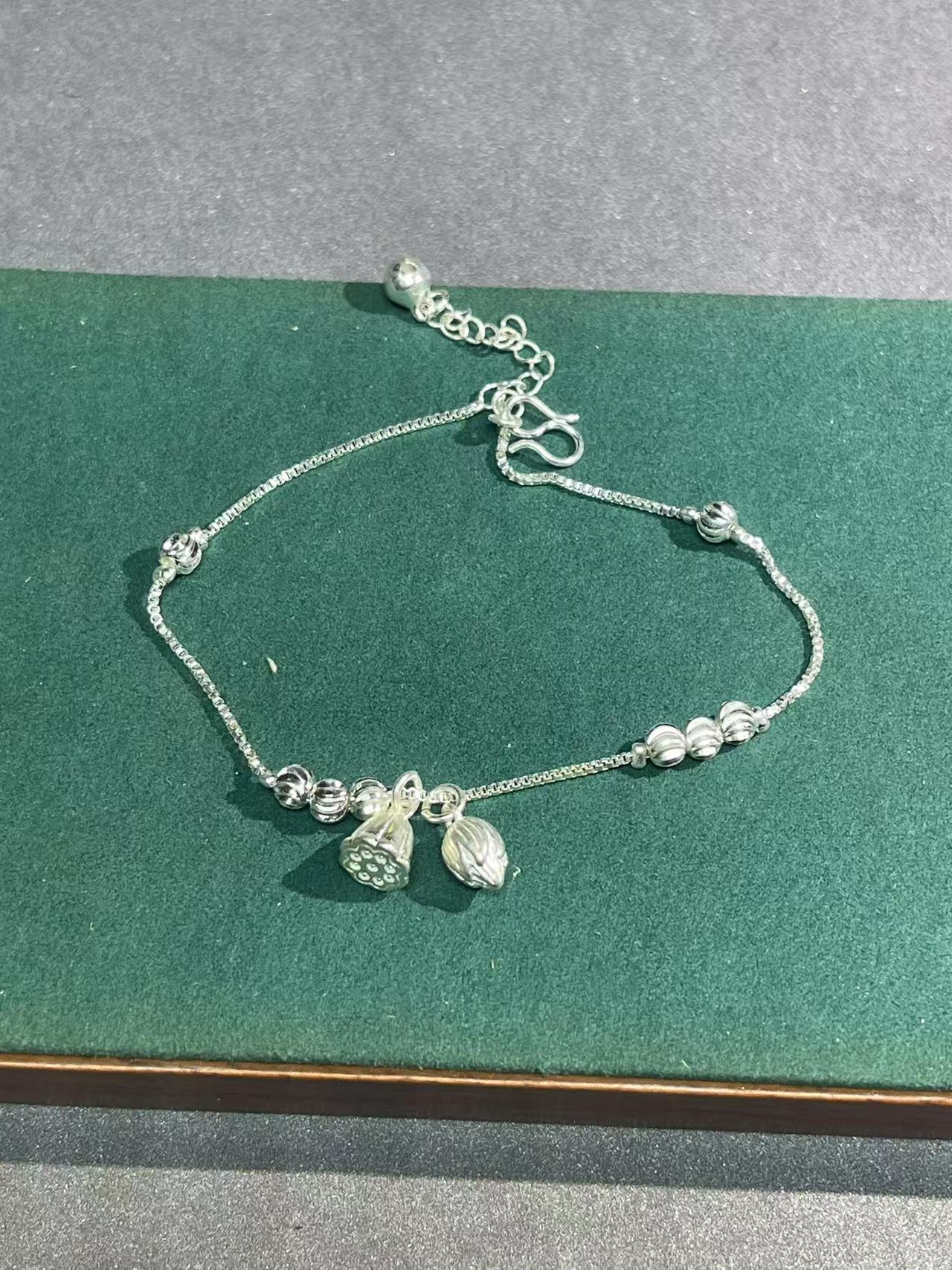 a5502白色莲蓬手链多样发