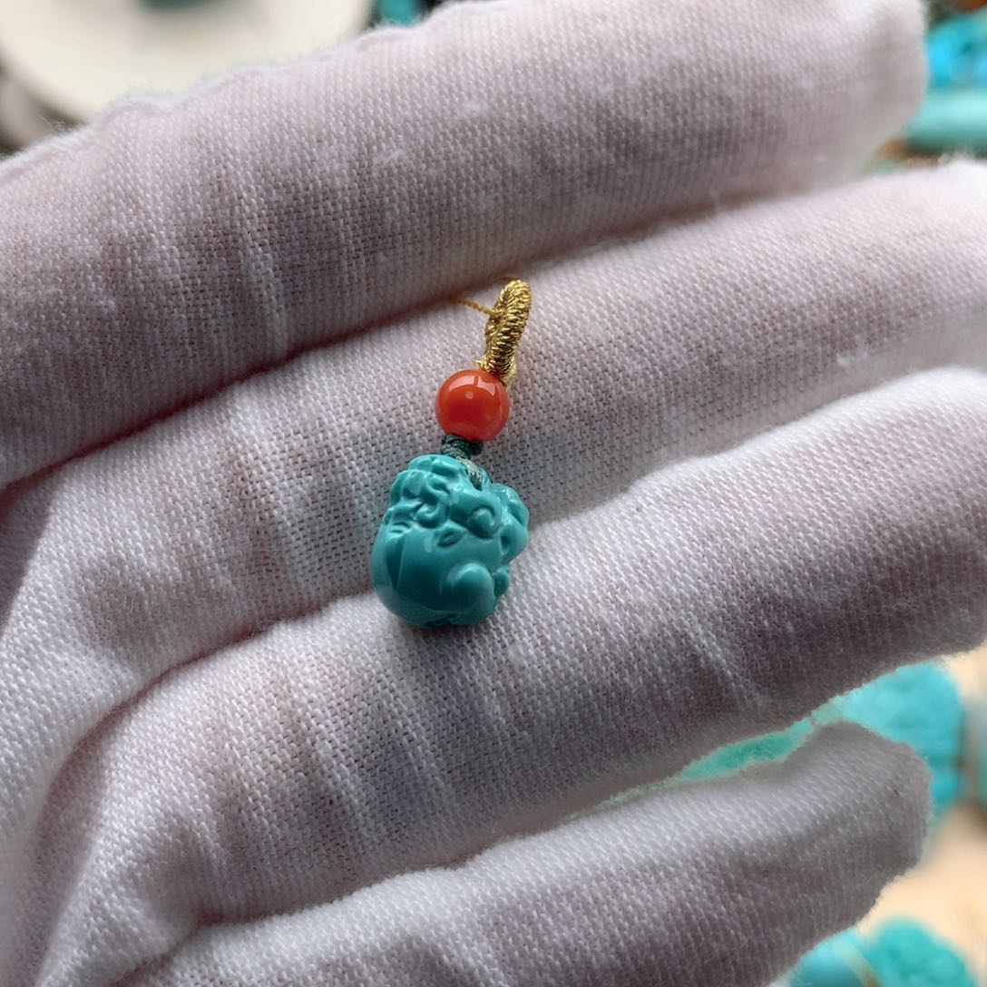 绿松石颈饰未镶嵌