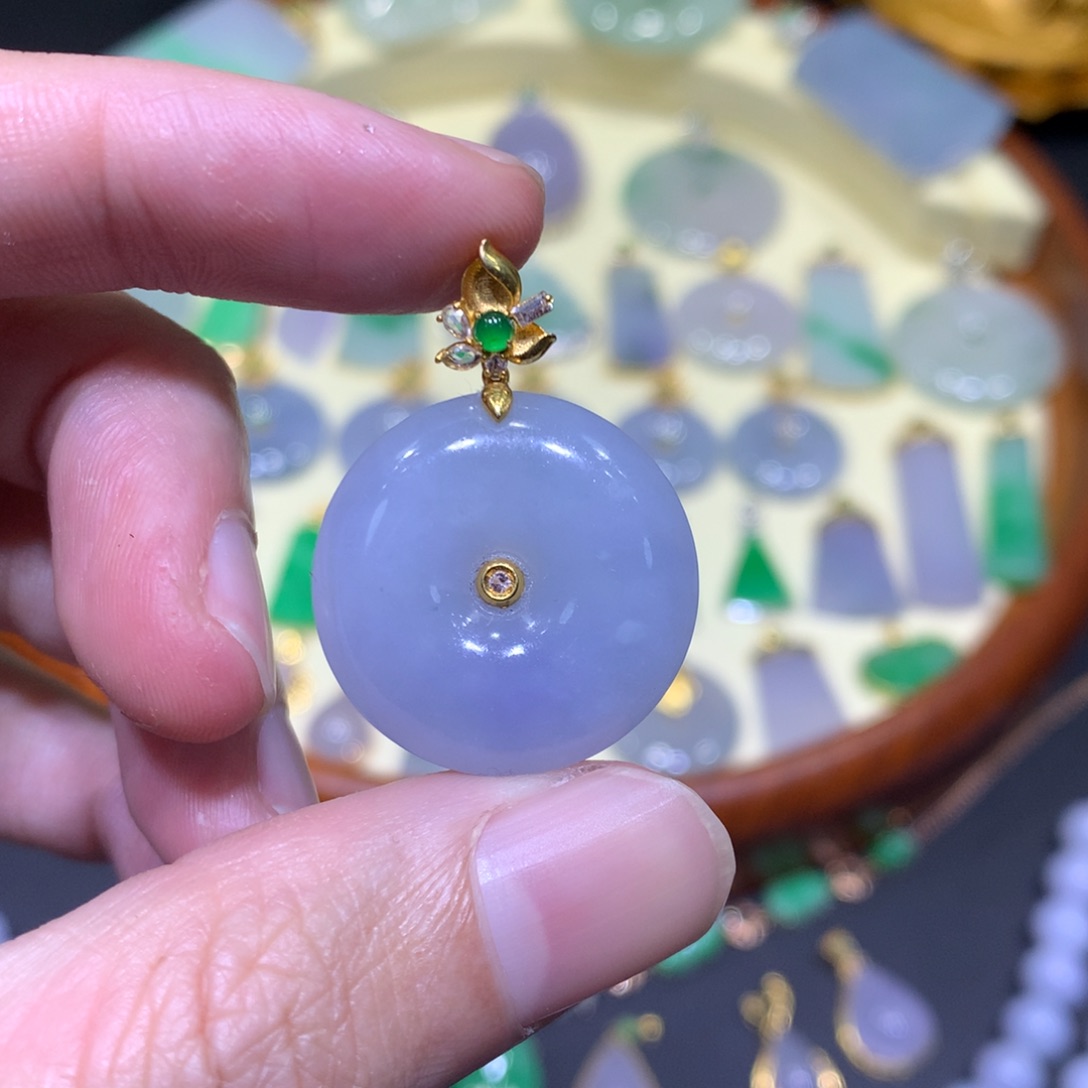 翡翠吊坠(不含链)18K金镶嵌