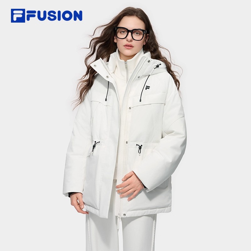 FILA FUSION斐乐潮牌羽绒服女2025宽松保暖连帽外套 T11W545905F