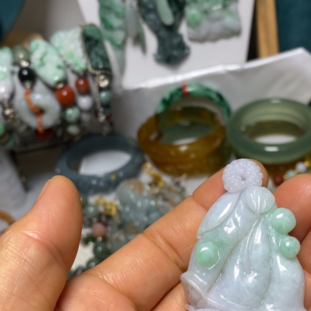 【闪购商品】翡翠吊坠(赠链)未镶嵌