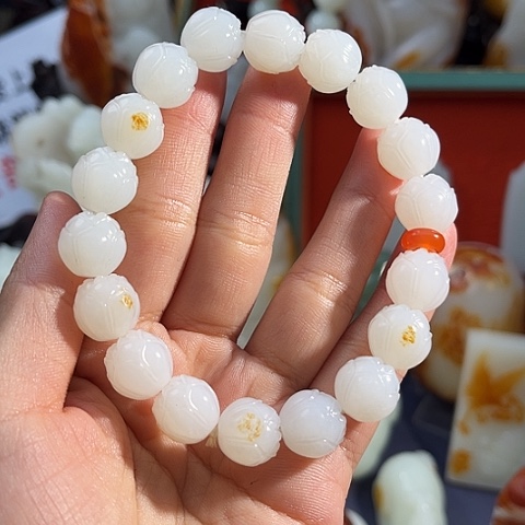 和田玉手串未镶嵌琴*