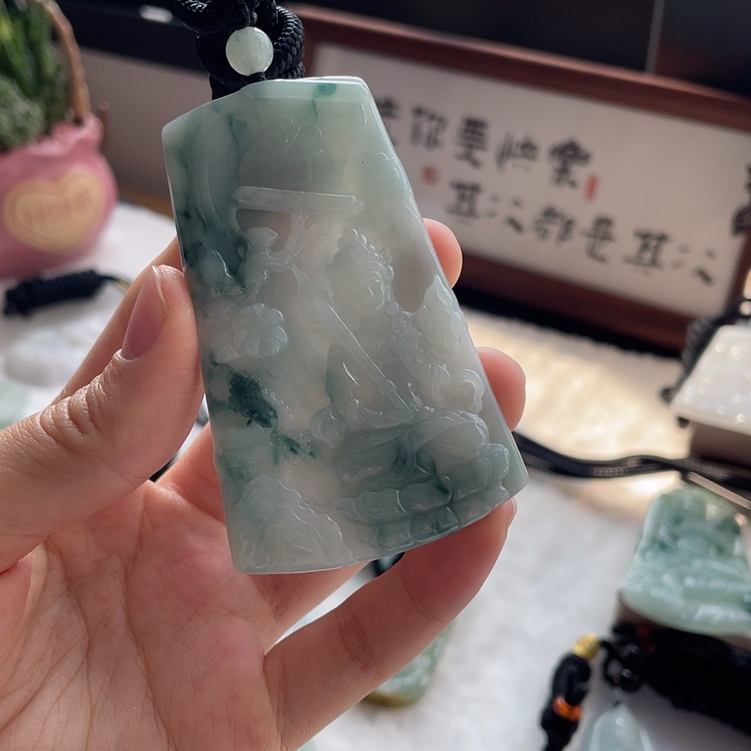 棉***风翡翠未镶嵌颈饰虚空