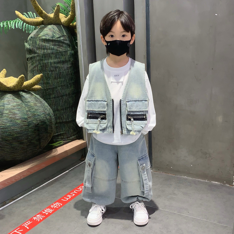 男童套装儿童衣服2025新款秋季痞帅时髦男孩春秋装男宝马甲三件套