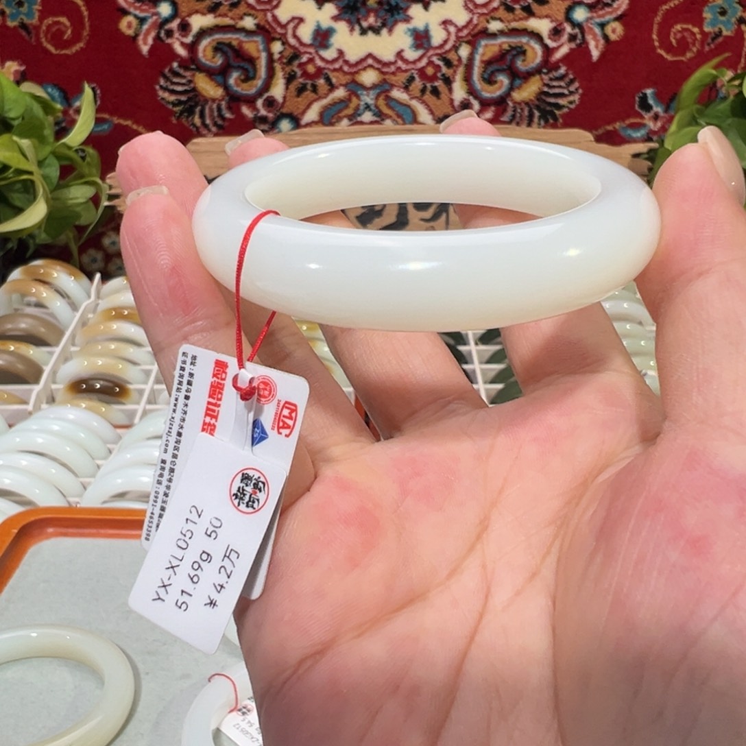 未镶嵌手镯和田玉50天然新疆和田玉手镯