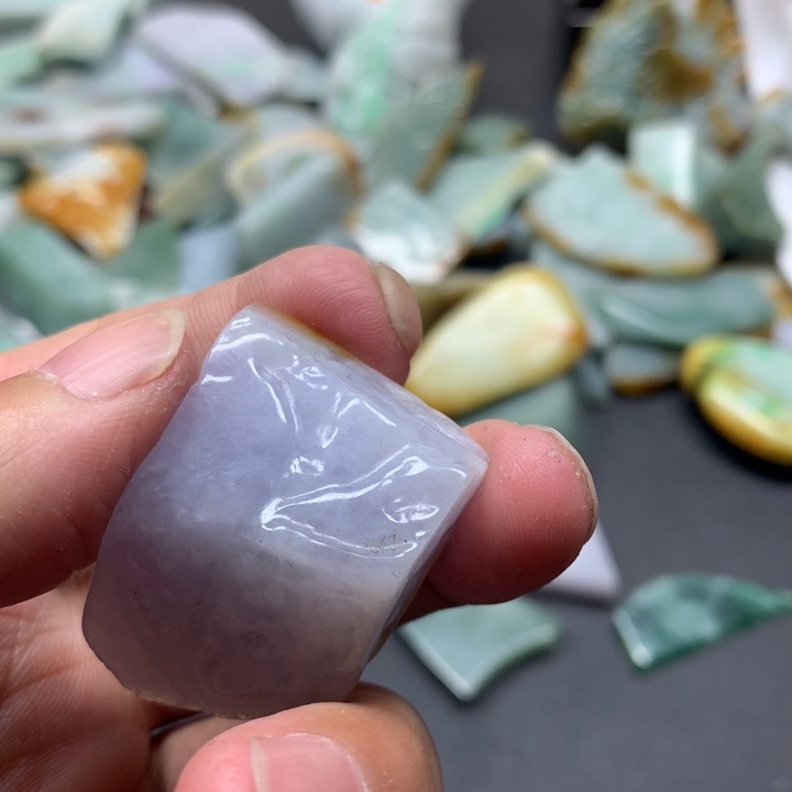 翡翠颈饰未镶嵌翡翠