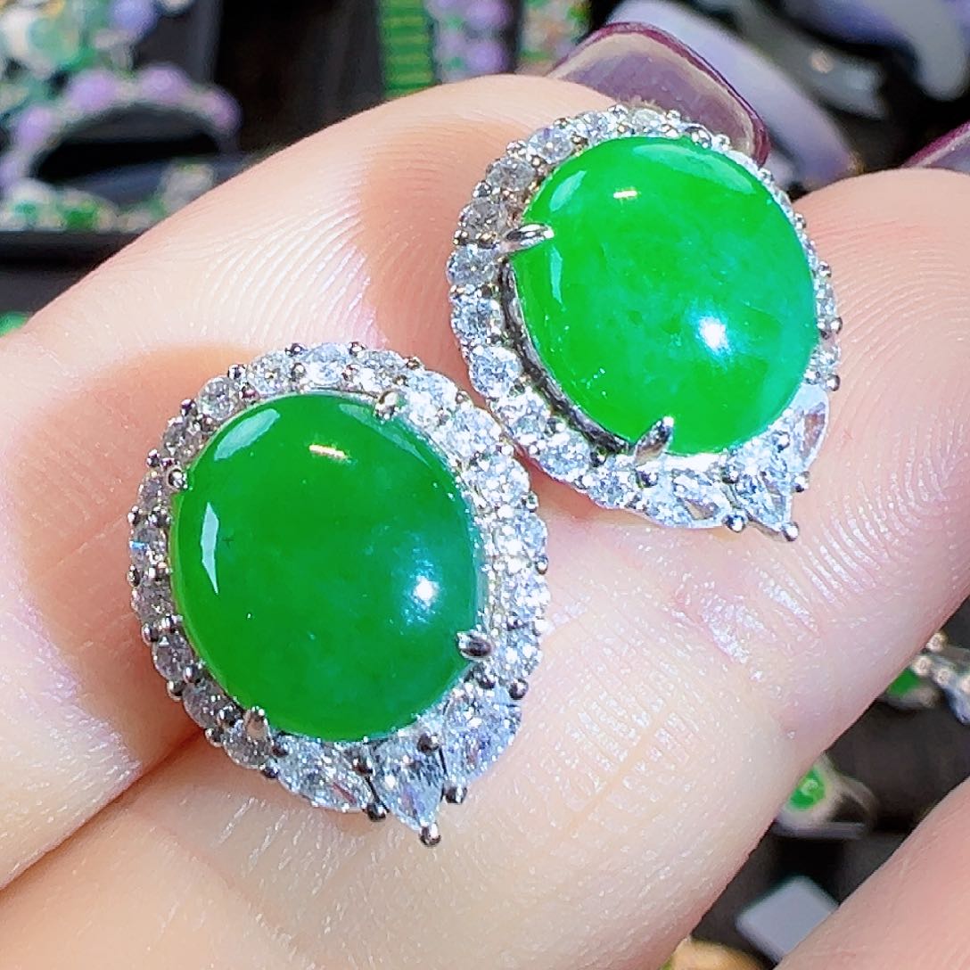 翡翠耳饰18K金镶嵌签收后24小时鉴赏期