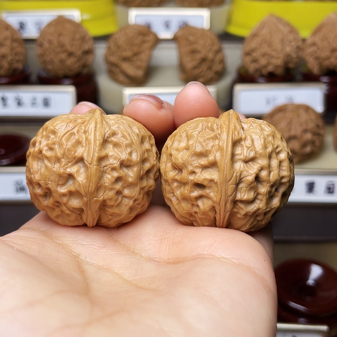 把件文玩核桃卧龙元宝36左右