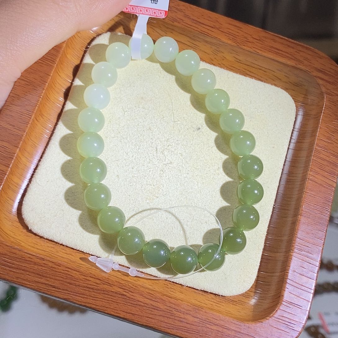 和田玉晴水渐变8mm未镶嵌