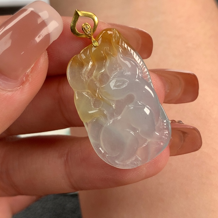 翡翠颈饰18K金镶嵌九尾狐