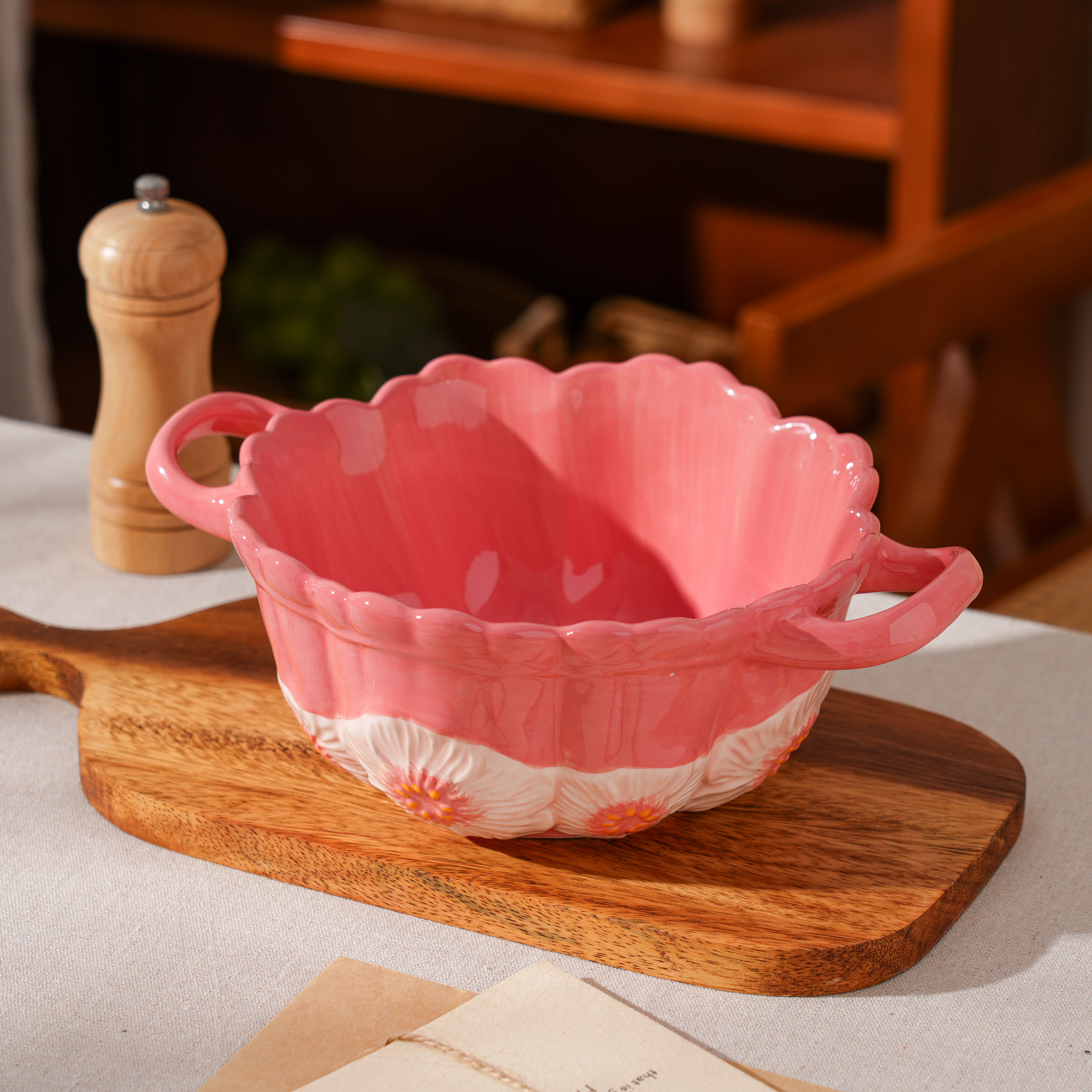  【100%手绘】浮雕桃粉佳人-10.5英寸双耳汤碗