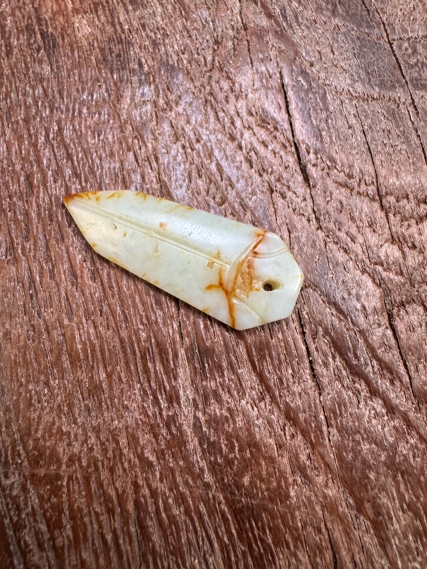 剑形和田玉吊坠手工