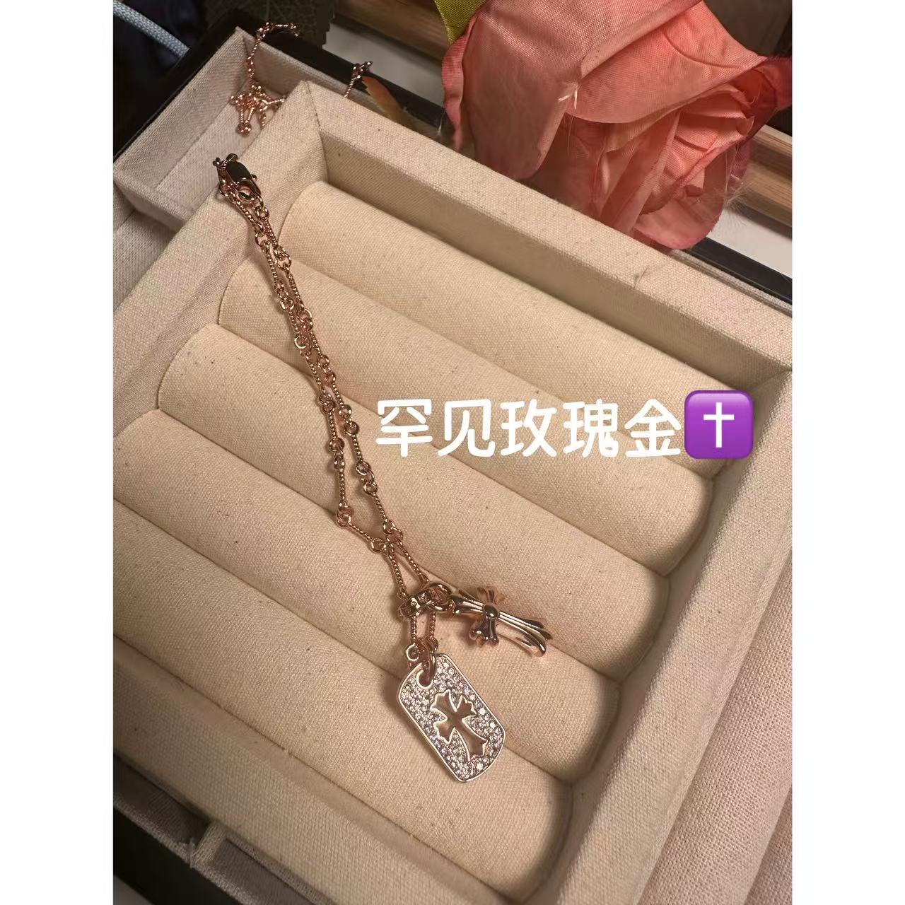 铜合金合成锆石项链 镂空十字架玫瑰金项链 WBM146