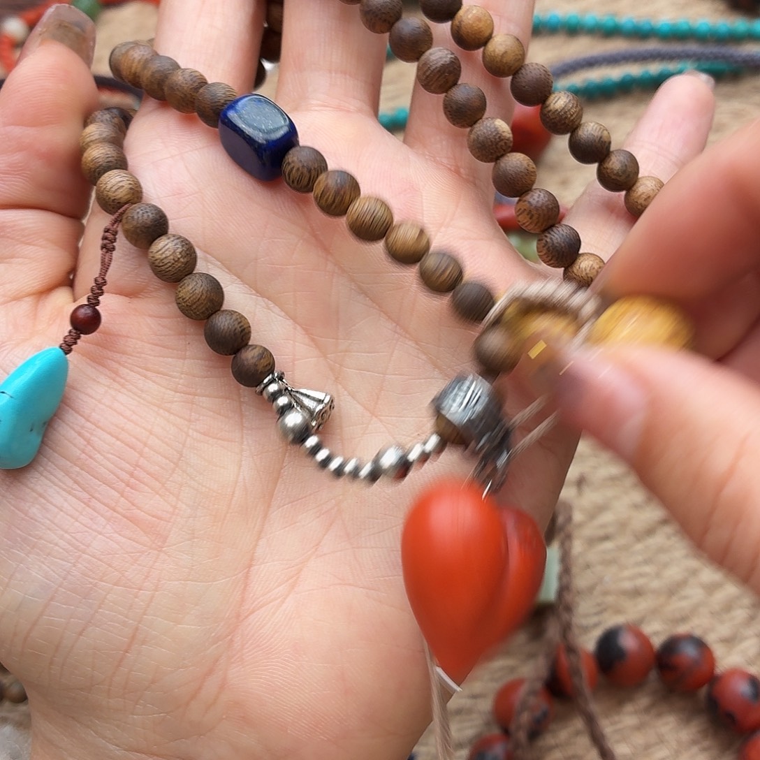 招***花岫岩河磨玉（透闪石质玉）未镶嵌颈饰