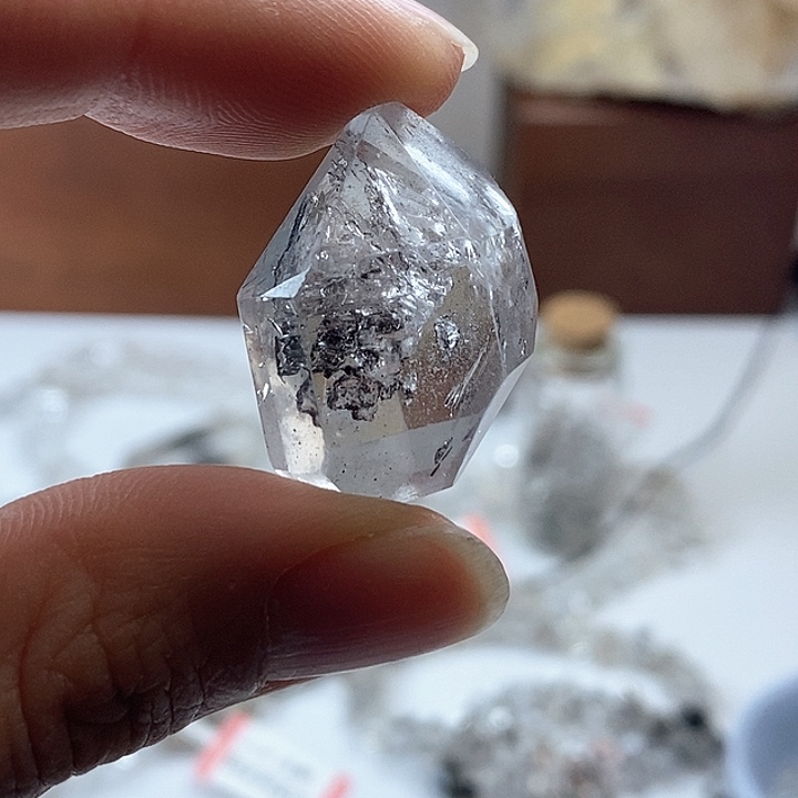 水晶颈饰未镶嵌晶中晶