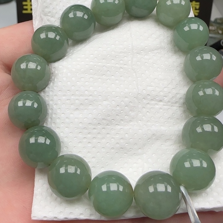 翡翠颈饰未镶嵌手链