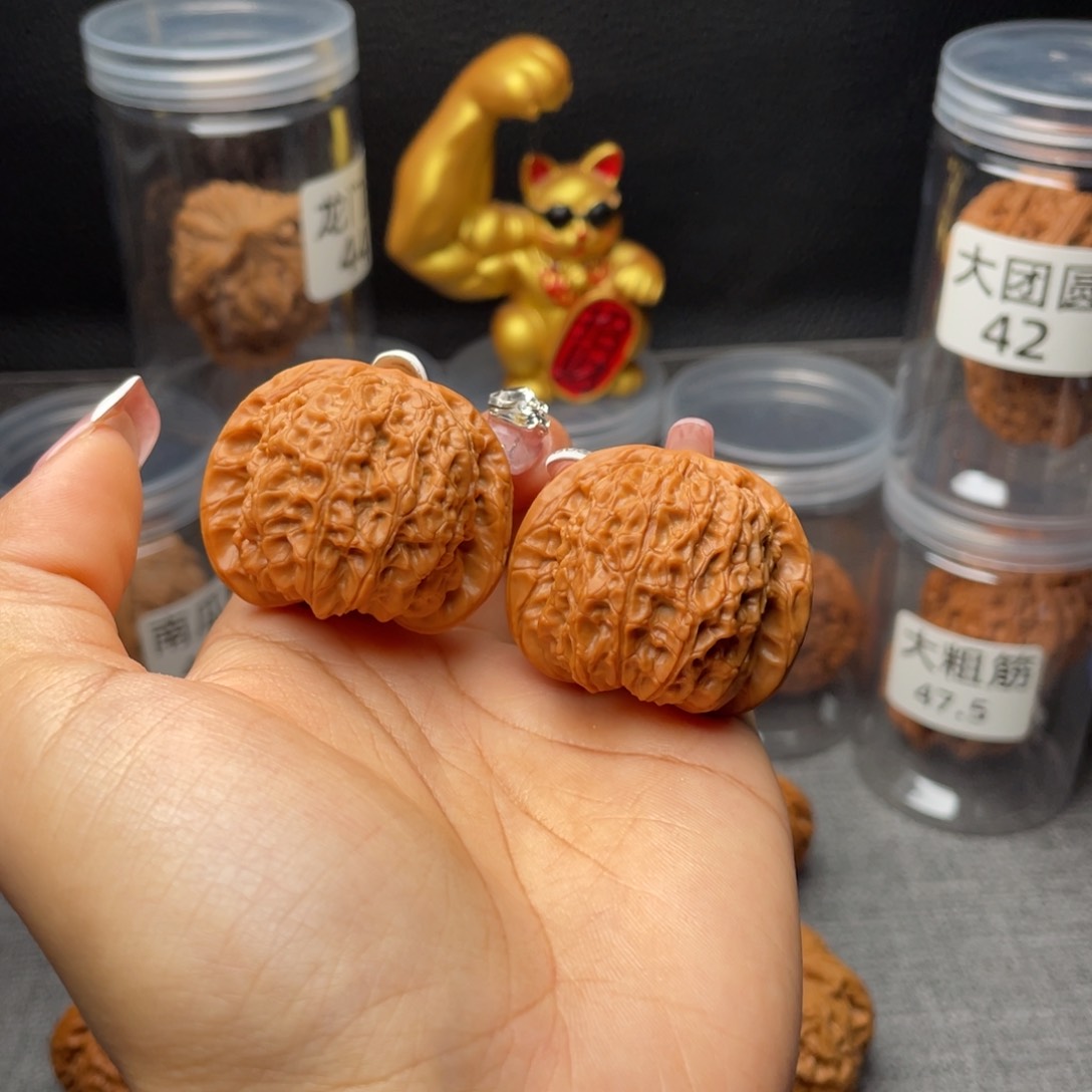 文玩核桃把件血麒麟