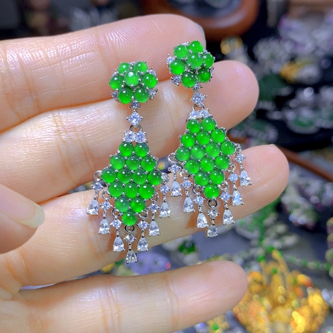 翡翠颈饰银S925镶嵌天然翡翠