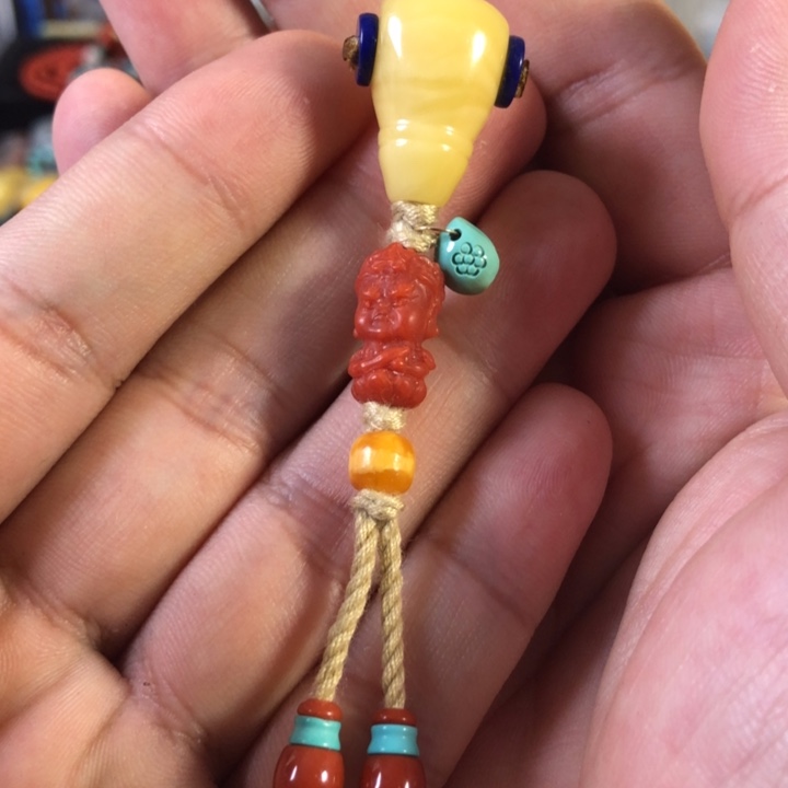 蜜蜡珠宝奇石未镶嵌