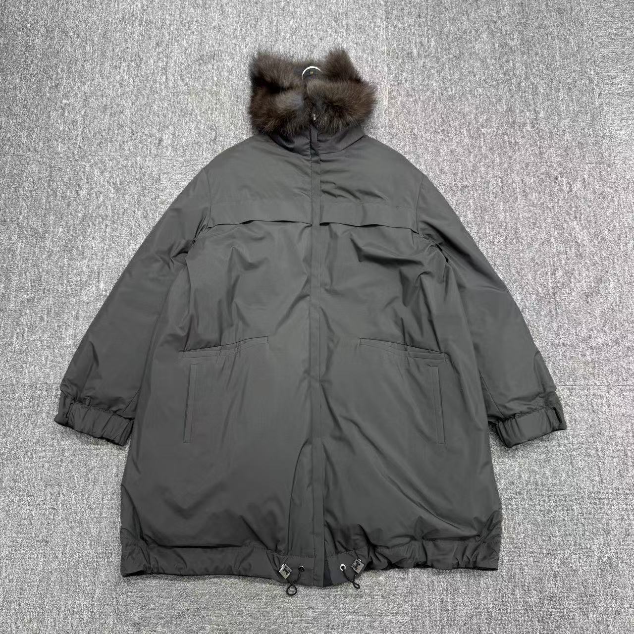 全新未使用  Loro piana 狐狸毛领羊绒双面穿大衣/44/编码14673