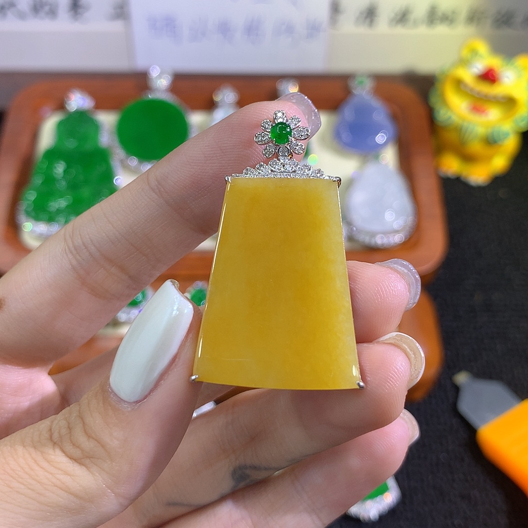 翡翠18K金镶嵌吊坠(不含链)