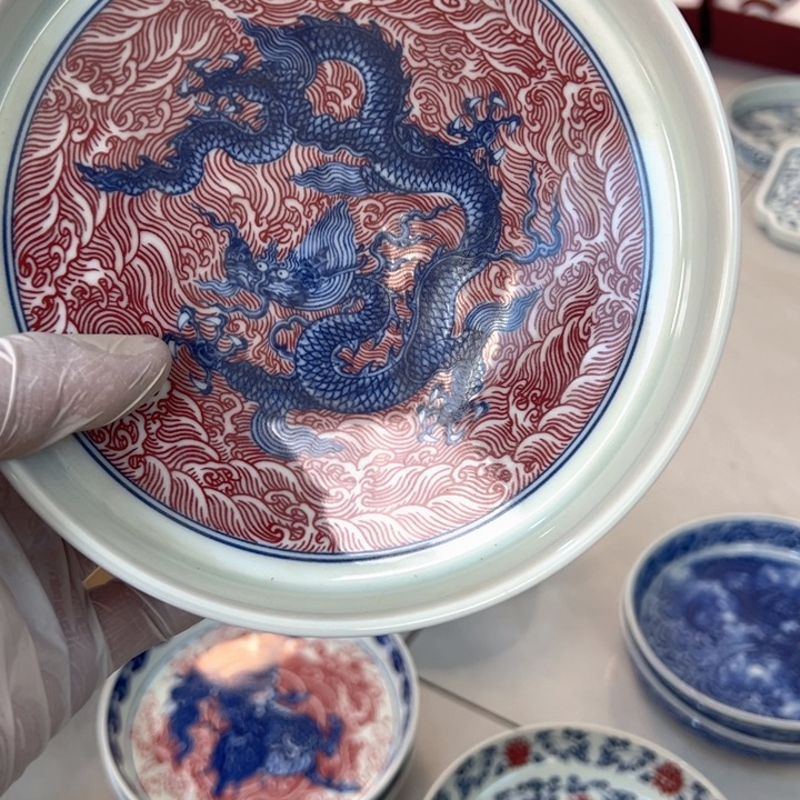 瓷片白青花釉里红海水龙大壶承